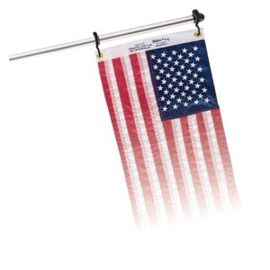 Flag Pole with Charlevoix® Flag Clips